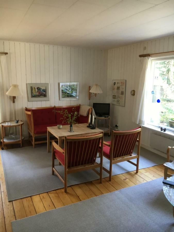 Midtvejshuset Villa Ronne Bagian luar foto